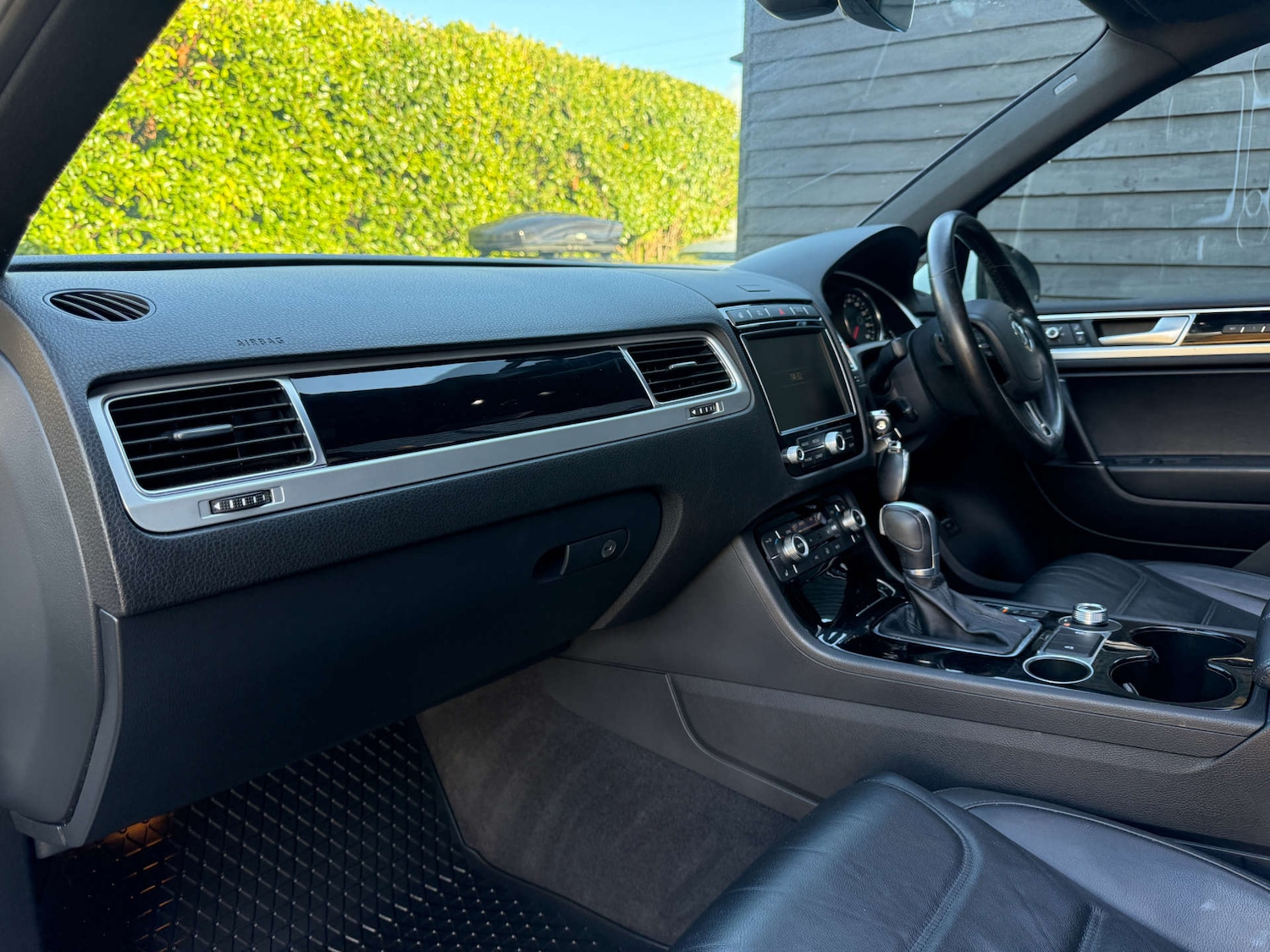 Used Volkswagen Touareg 2017 for sale - 76302977: Photo 23