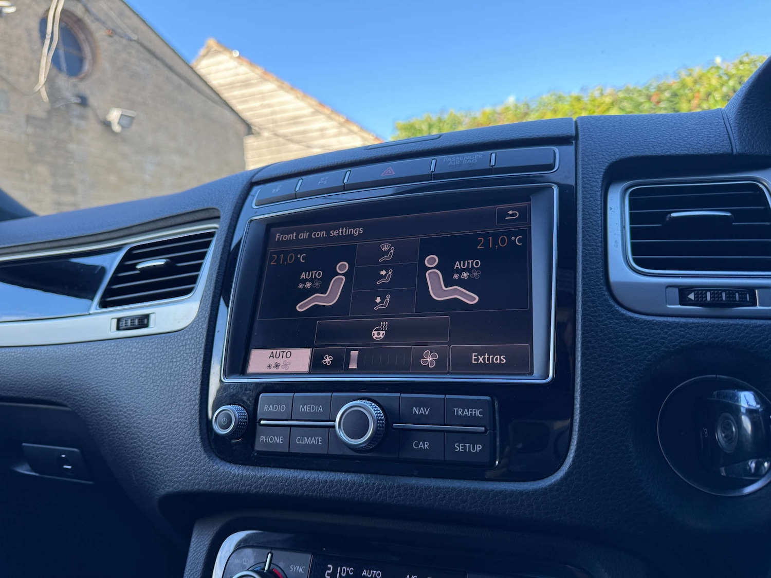 Used Volkswagen Touareg 2017 for sale - 76302977: Photo 26