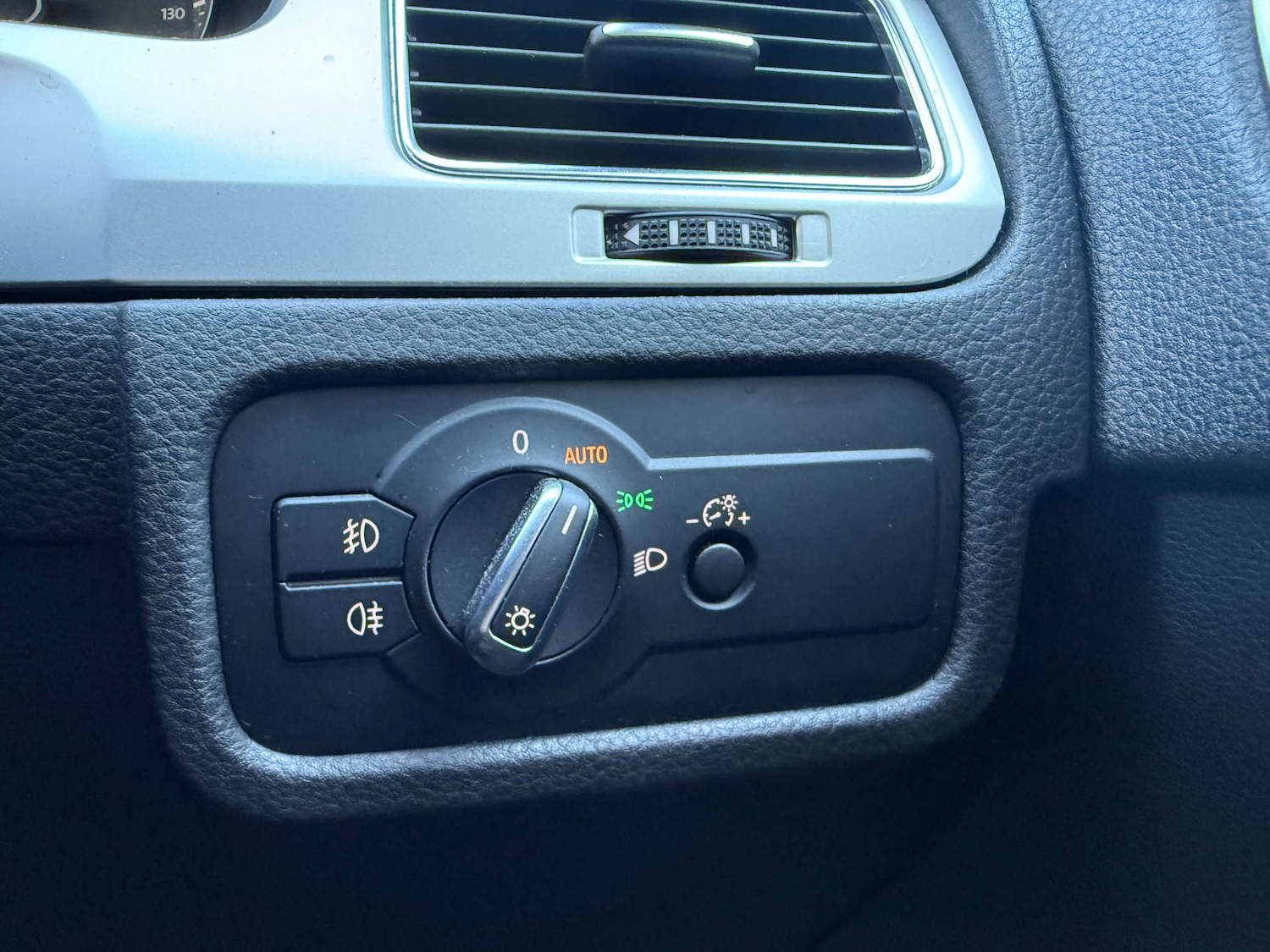 Used Volkswagen Touareg 2017 for sale - 76302977: Photo 32