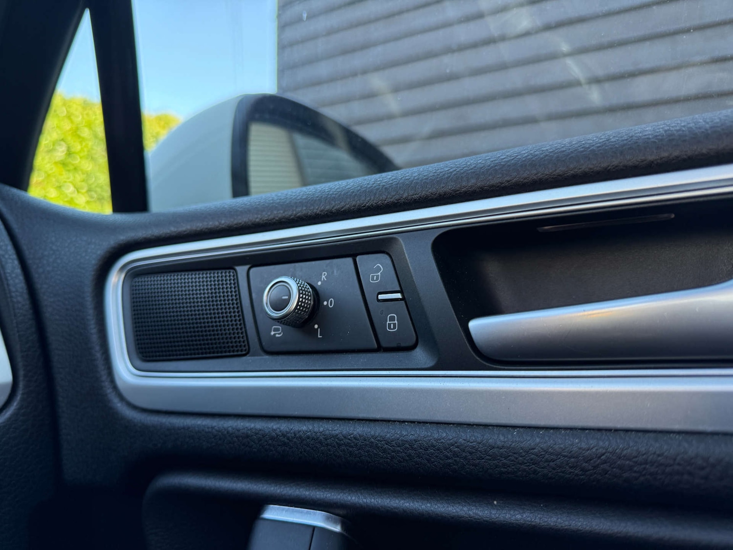 Used Volkswagen Touareg 2017 for sale - 76302977: Photo 34