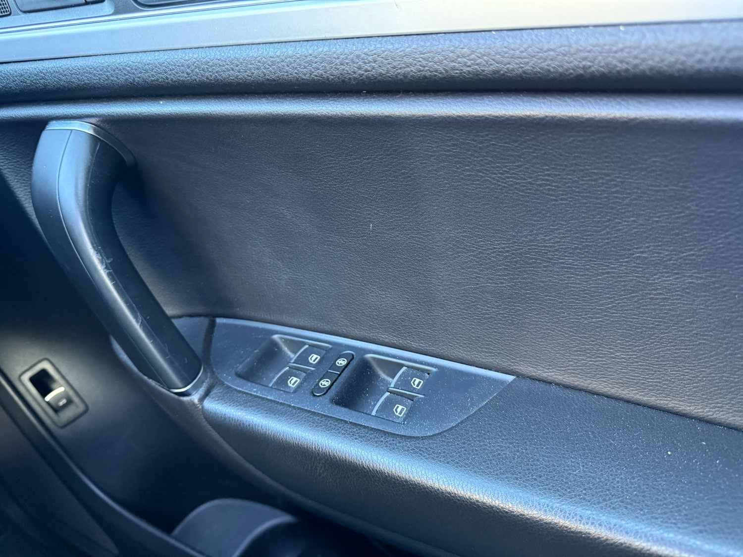 Used Volkswagen Touareg 2017 for sale - 76302977: Photo 35