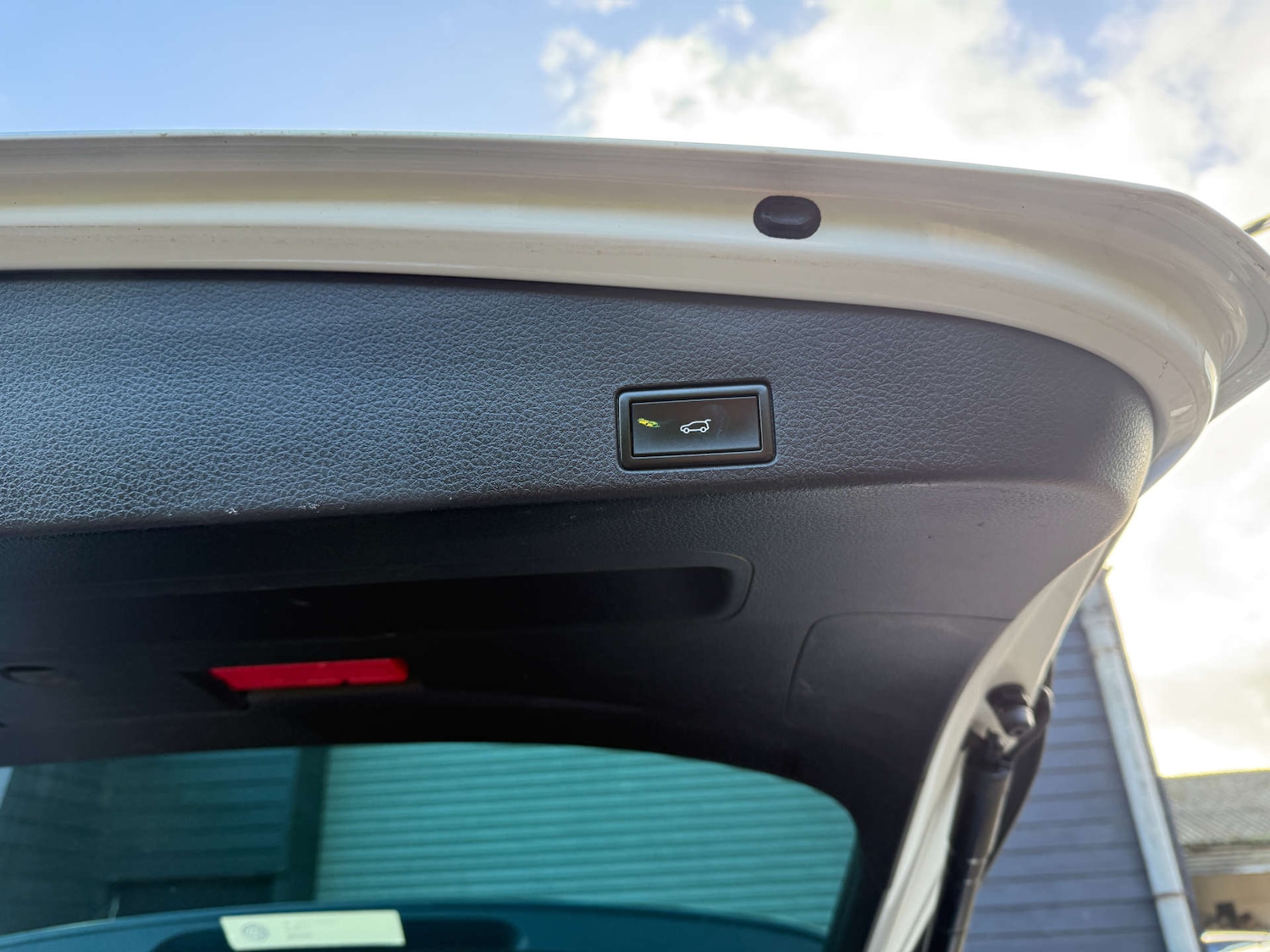 Used Volkswagen Touareg 2017 for sale - 76302977: Photo 36