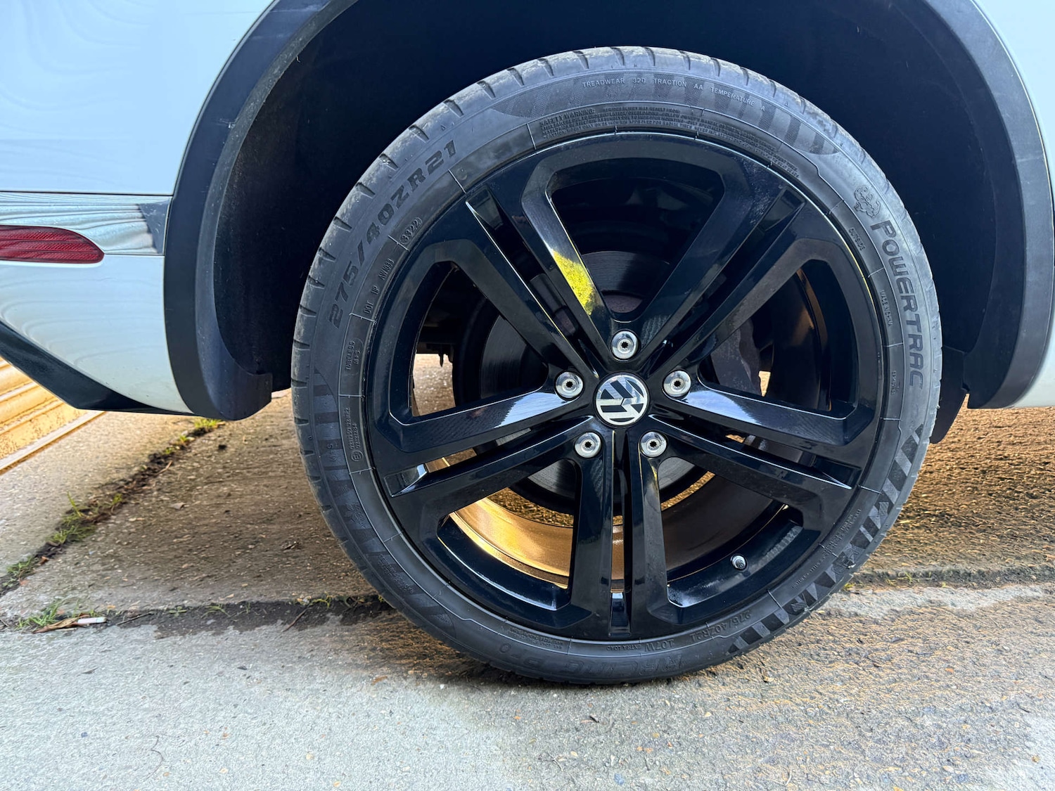 Used Volkswagen Touareg 2017 for sale - 76302977: Photo 42