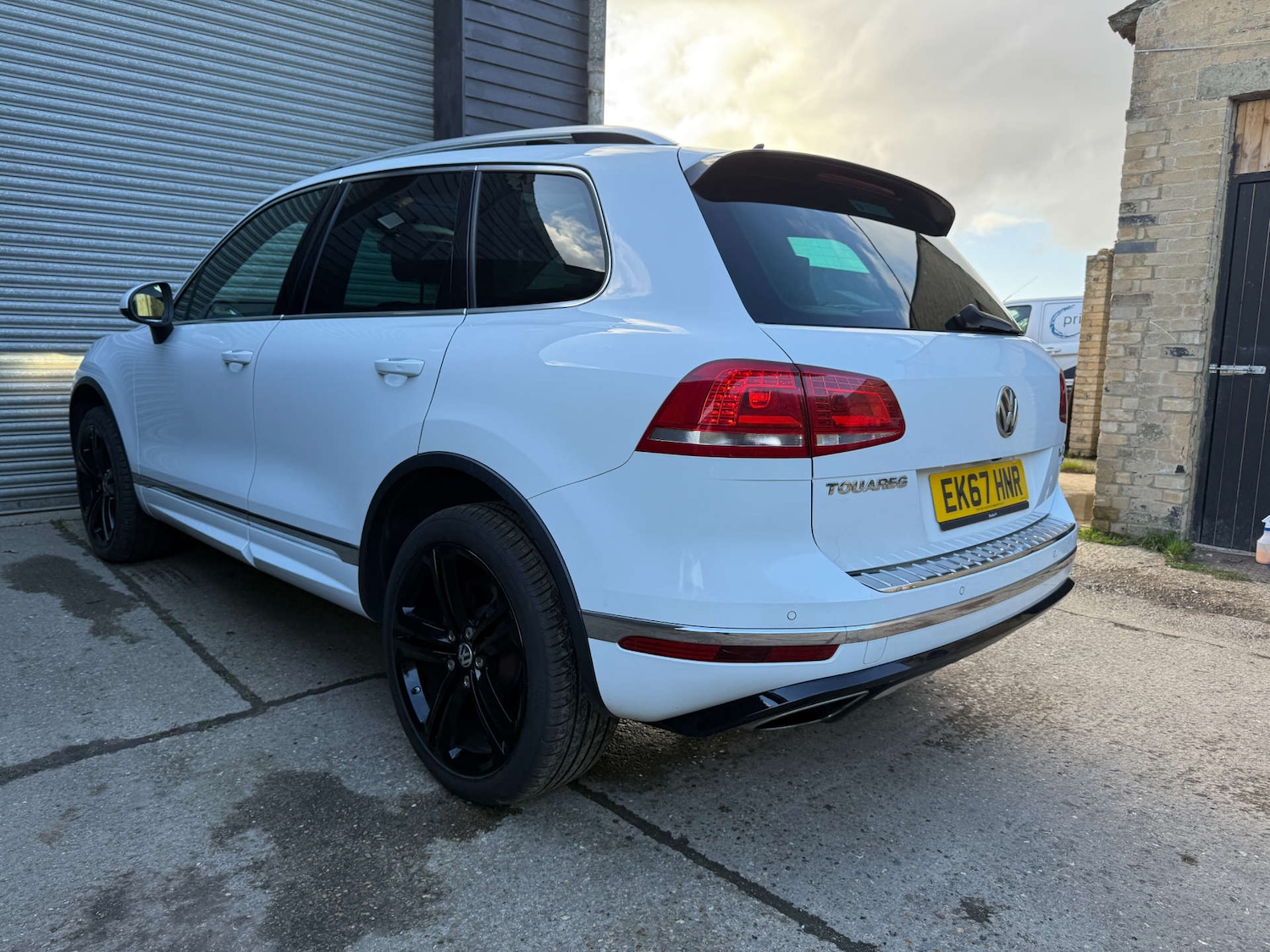 Used Volkswagen Touareg 2017 for sale - 76302977: Photo 7