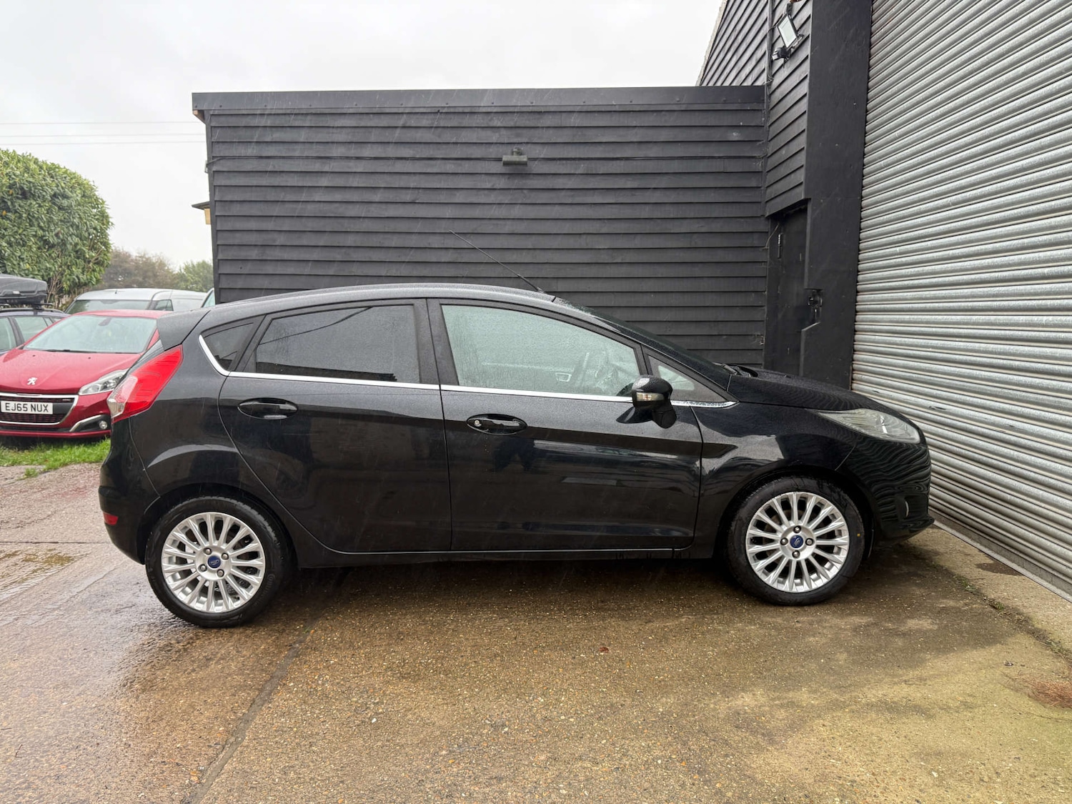 Used Ford Fiesta 2015 for sale - 76640379: Photo 10