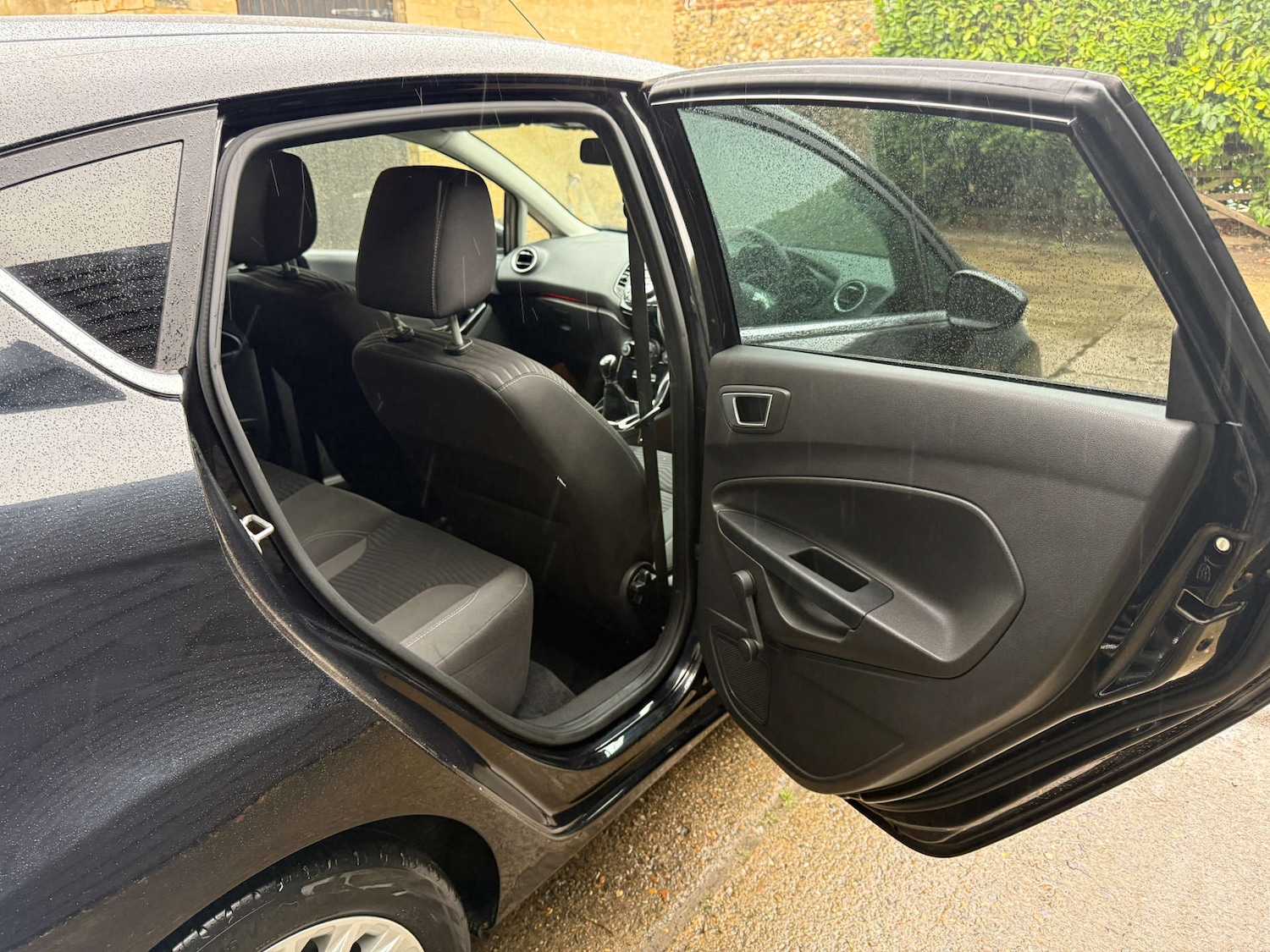 Used Ford Fiesta 2015 for sale - 76640379: Photo 17