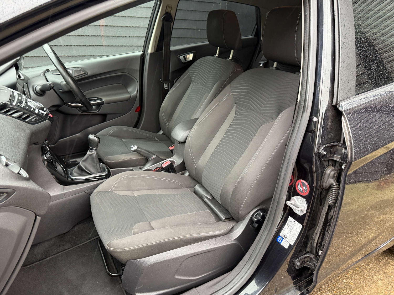 Used Ford Fiesta 2015 for sale - 76640379: Photo 22