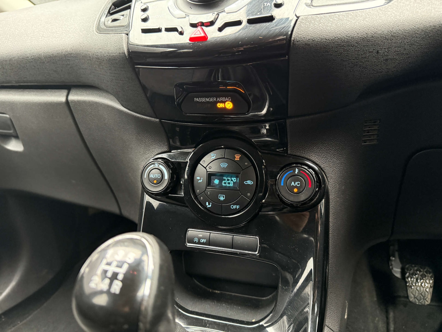 Used Ford Fiesta 2015 for sale - 76640379: Photo 25