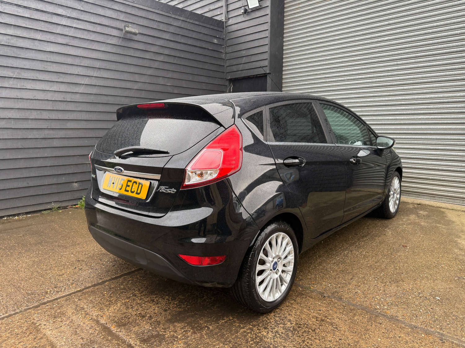 Used Ford Fiesta 2015 for sale - 76640379: Photo 9