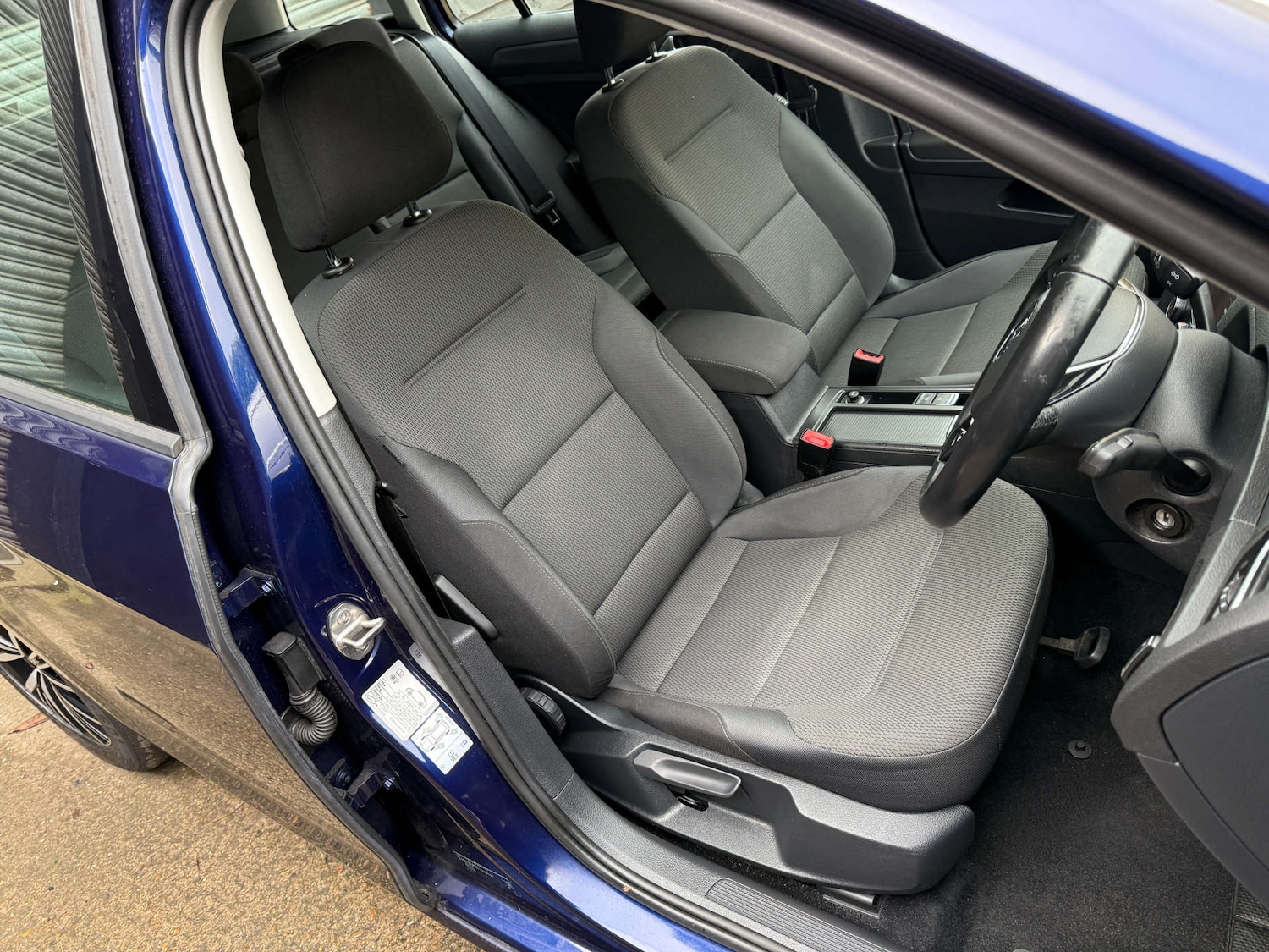 Used Volkswagen Golf 2018 for sale - 76302972: Photo 16