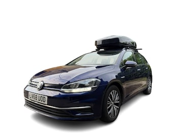 Used Volkswagen Golf 2018 for sale - 76302972: Photo