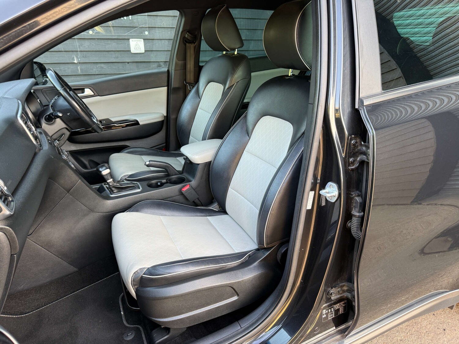 Used Kia Sportage 2018 for sale - 77765704: Photo 20