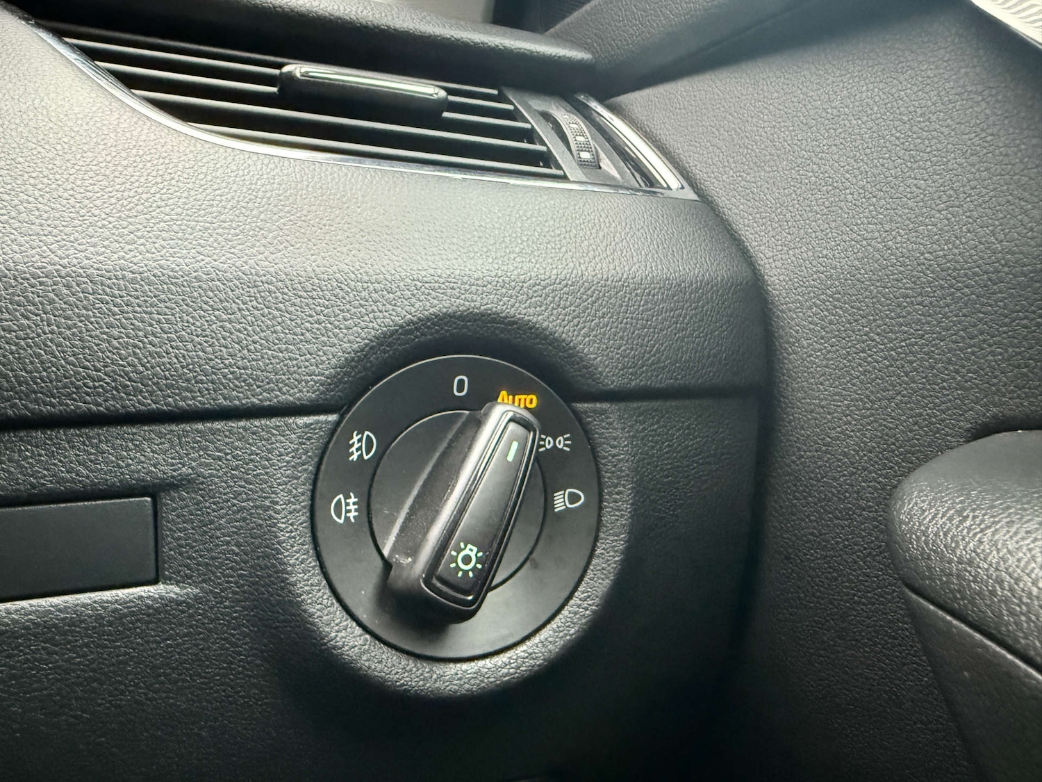 Used Skoda Octavia 2018 for sale - 77446369: Photo 32