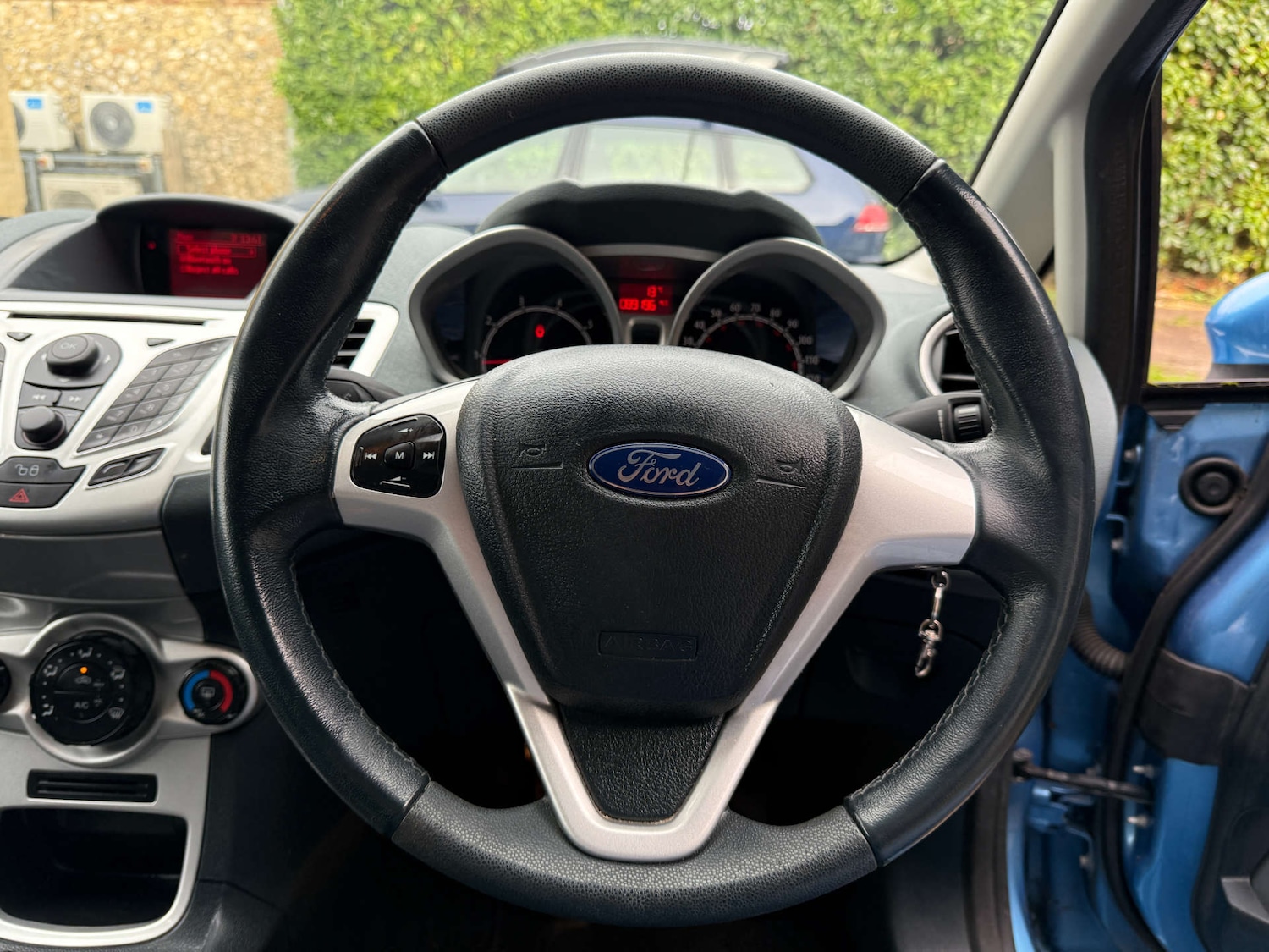 Used Ford Fiesta 2011 for sale - 76588724: Photo 25