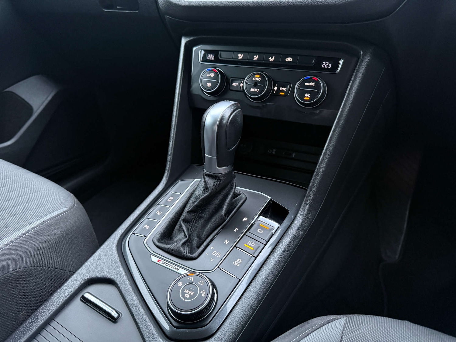 Used Volkswagen Tiguan 2016 for sale - 76959850: Photo 29