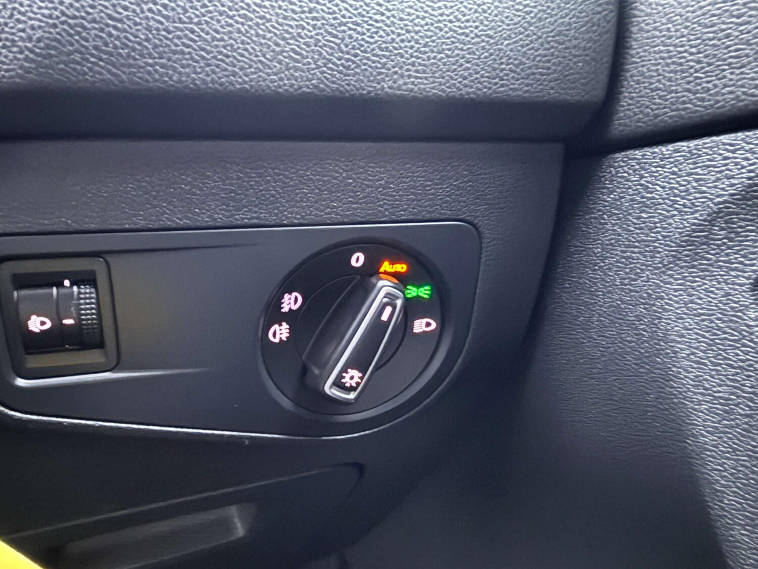 Used Volkswagen Tiguan 2016 for sale - 76959850: Photo 33