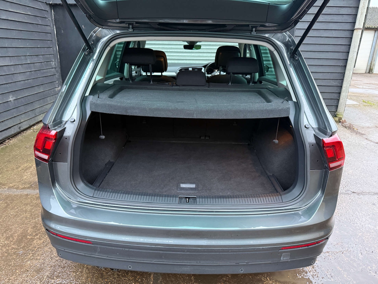 Used Volkswagen Tiguan 2016 for sale - 76959850: Photo 35