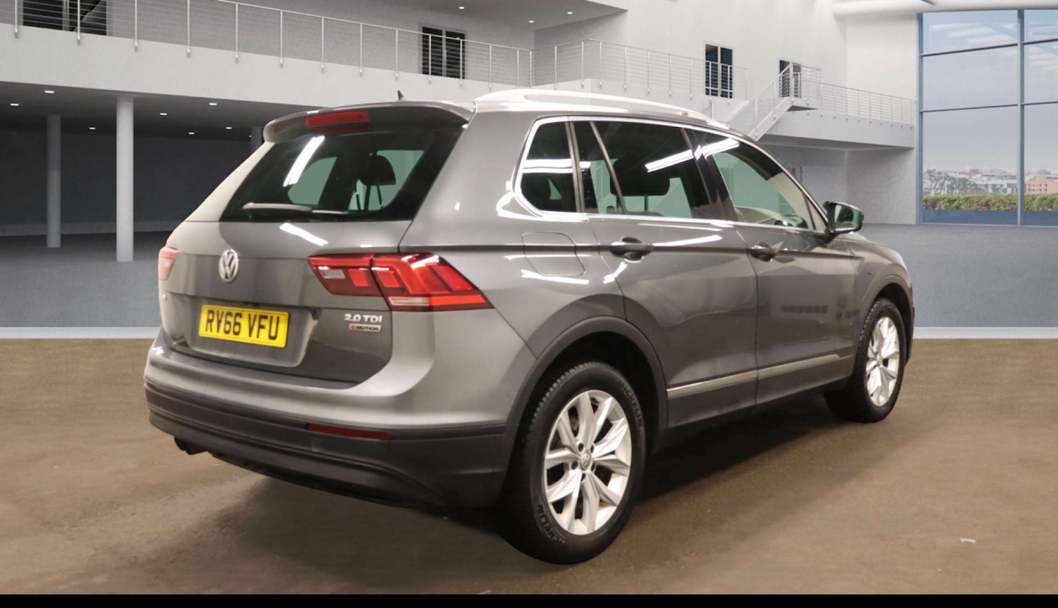 Used Volkswagen Tiguan 2016 for sale - 76959850: Photo 4