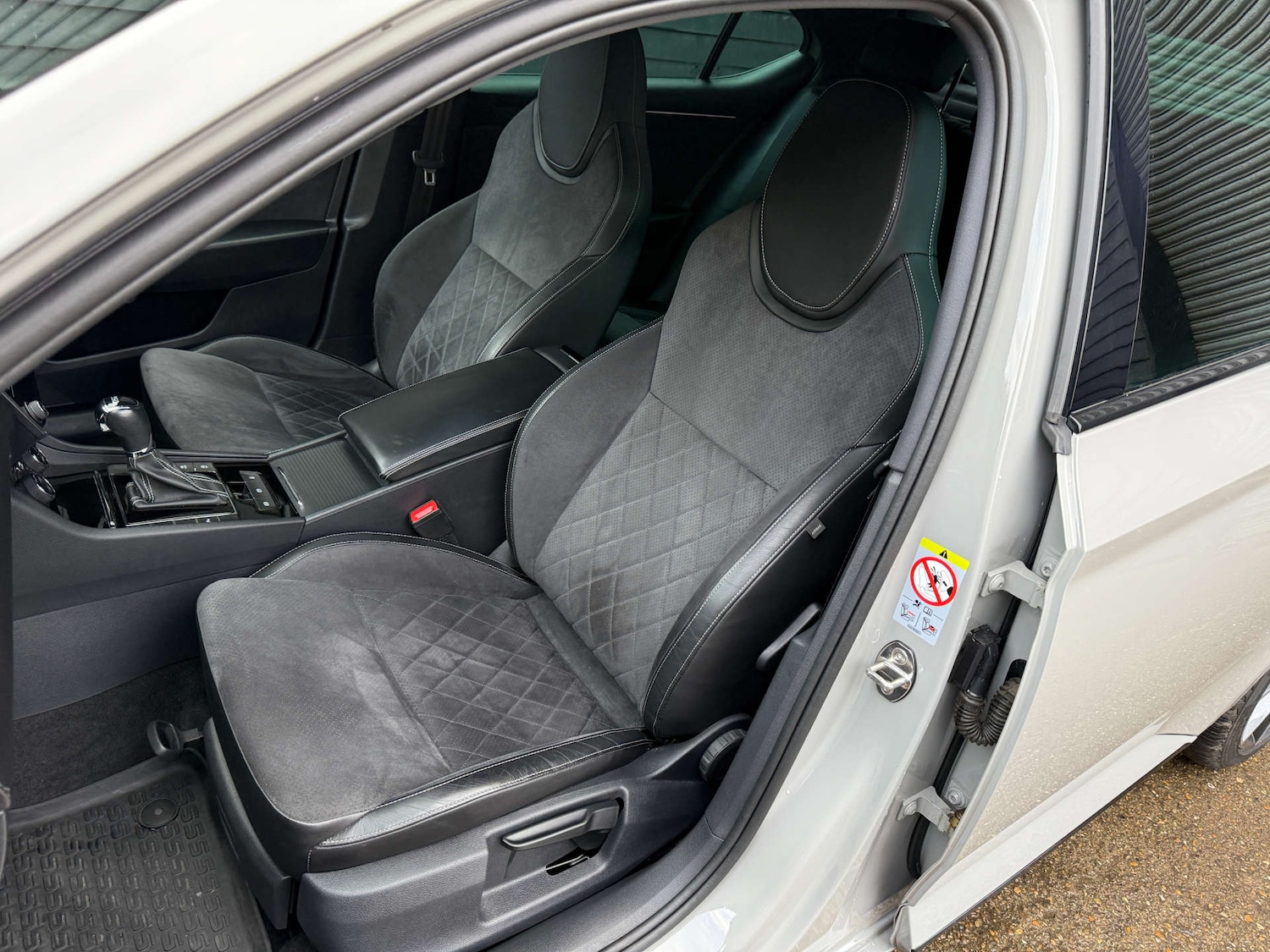 Used Skoda Superb 2018 for sale - 76830212: Photo 23