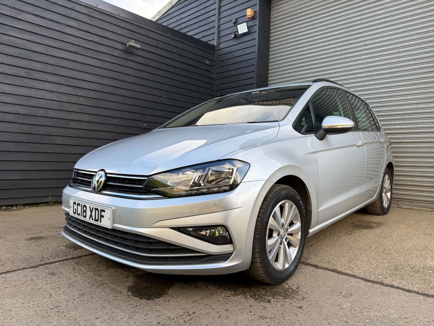Used Volkswagen Golf SV 2018 for sale - 76302982: Photo 1