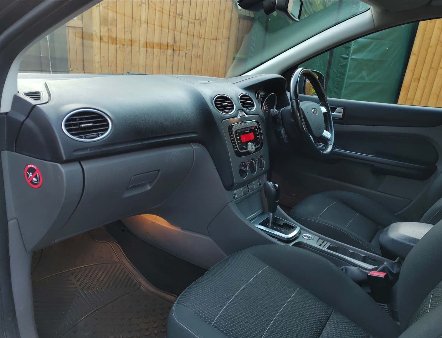 Used Ford Focus 2010 for sale - 76897145: Photo 16