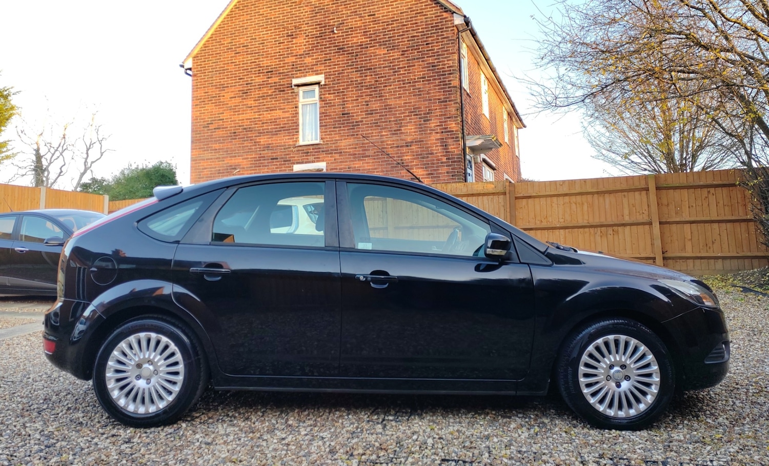 Used Ford Focus 2010 for sale - 76897145: Photo 4