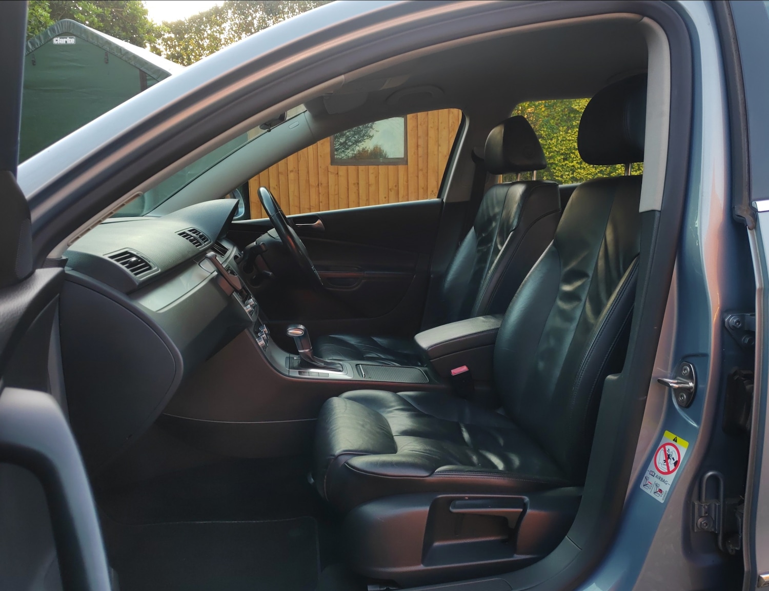 Used Volkswagen Passat 2010 for sale - 77980824: Photo 12