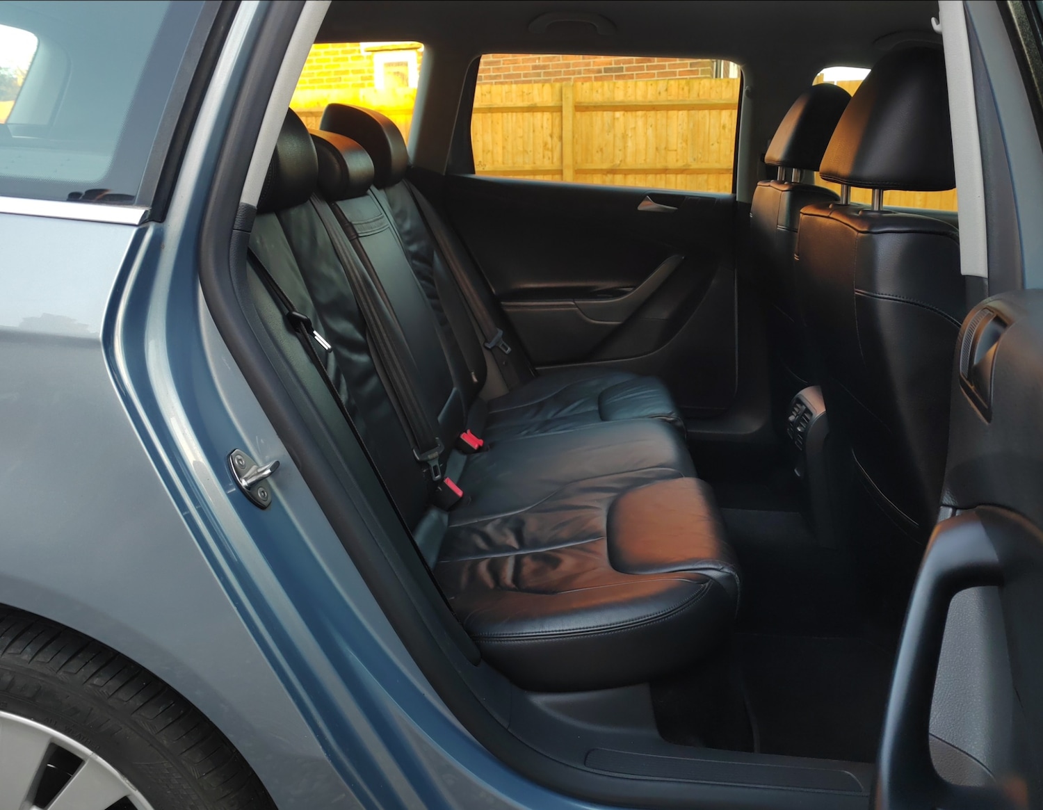 Used Volkswagen Passat 2010 for sale - 77980824: Photo 13