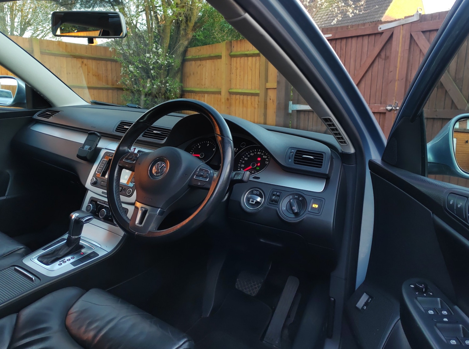 Used Volkswagen Passat 2010 for sale - 77980824: Photo 15