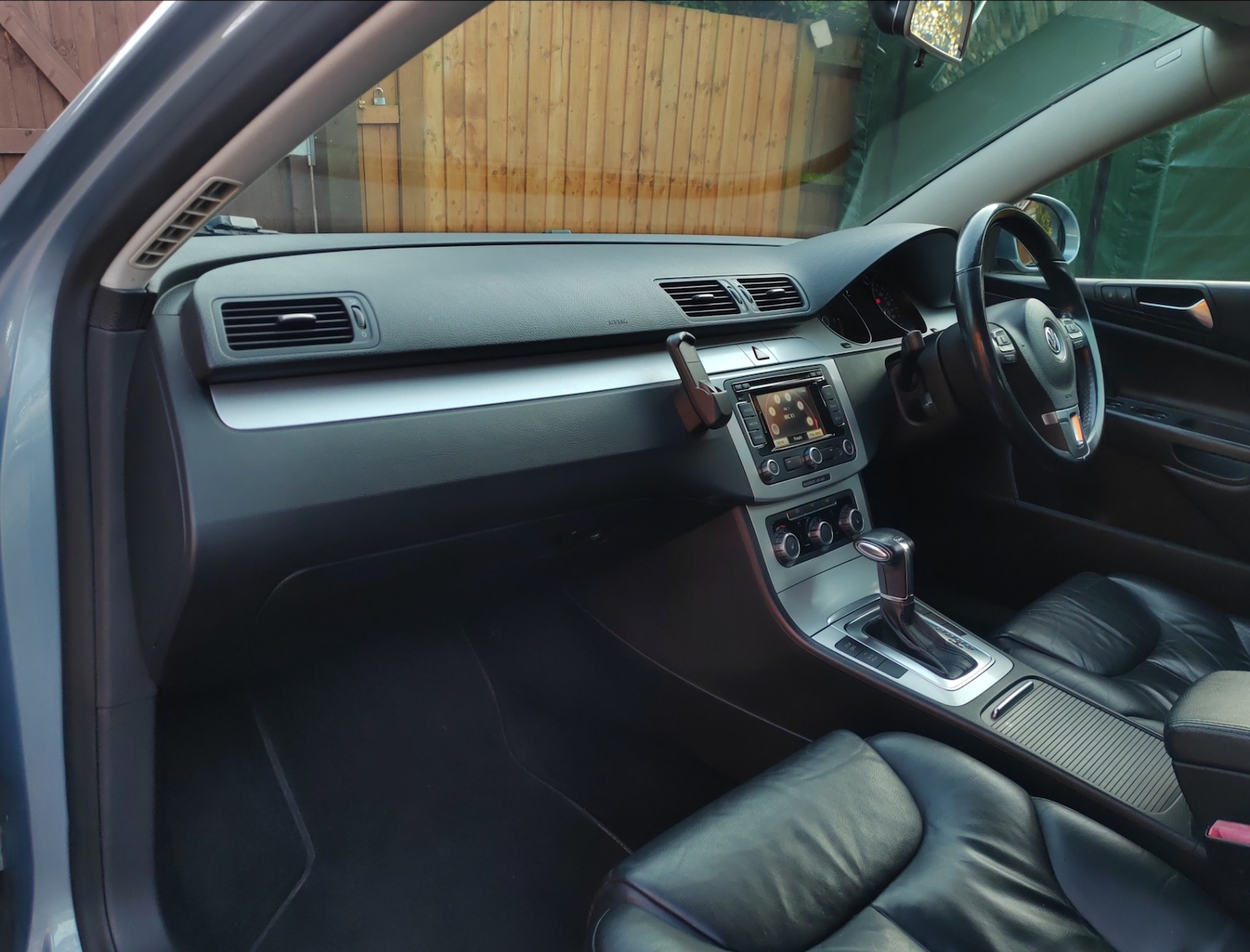 Used Volkswagen Passat 2010 for sale - 77980824: Photo 17