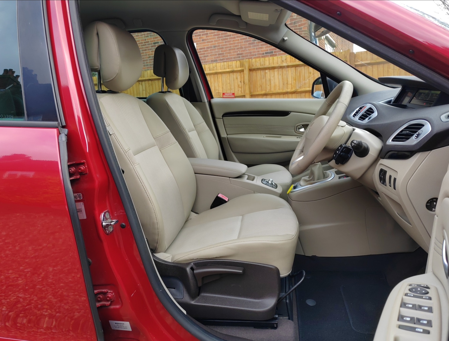 Used Renault Scenic 2010 for sale - 77483243: Photo 11