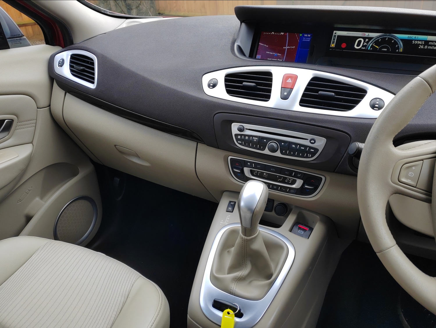 Used Renault Scenic 2010 for sale - 77483243: Photo 18