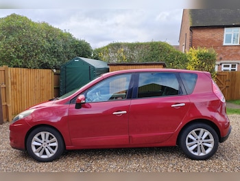 Used Renault Scenic 2010 for sale - 77483243: Photo