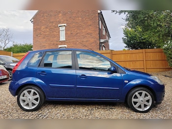Used Ford Fiesta 2009 for sale - 79611290: Photo