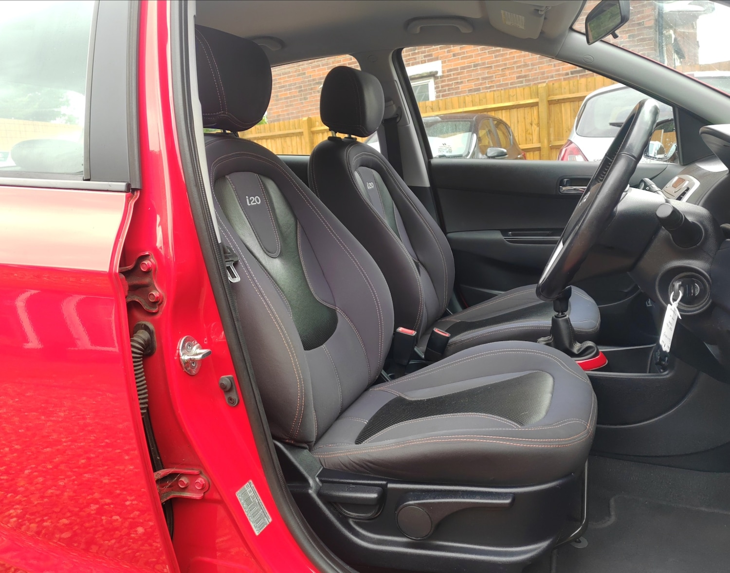 Used Hyundai i20 2010 for sale - 76355024: Photo 10