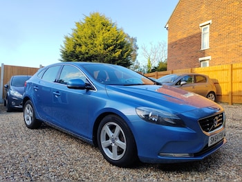 Used Volvo V40 2014 for sale - 78515351: Photo