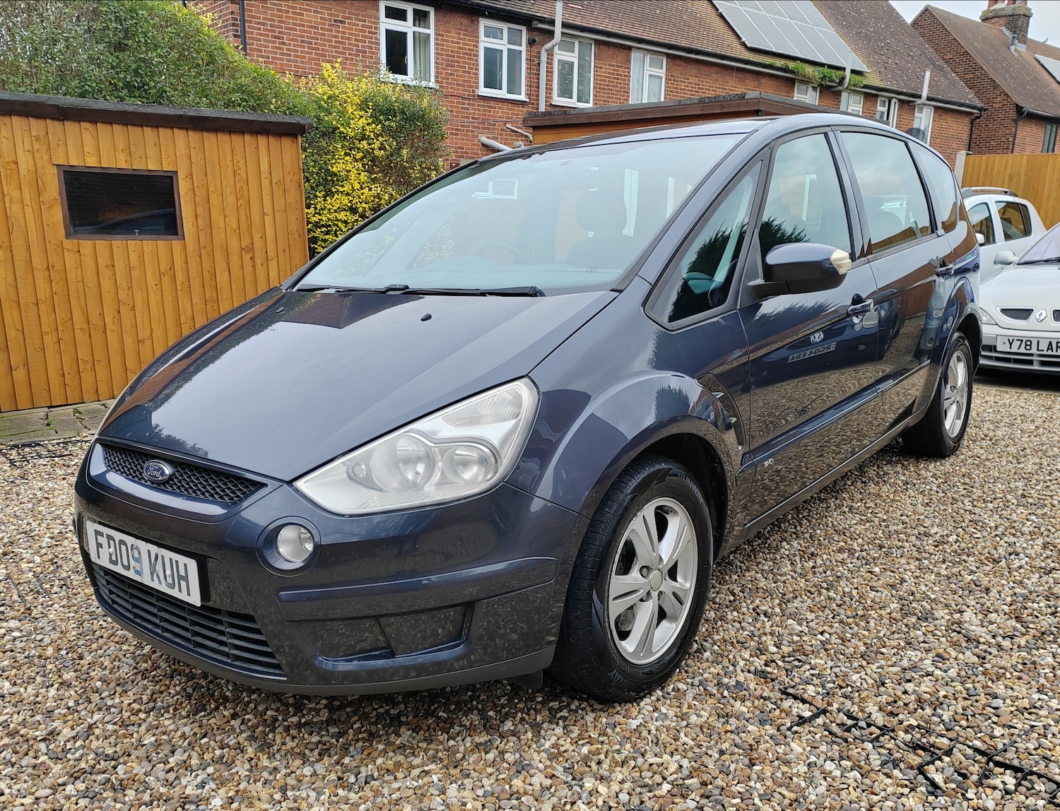 Used Ford S-Max 2009 for sale - 77700829: Photo 2