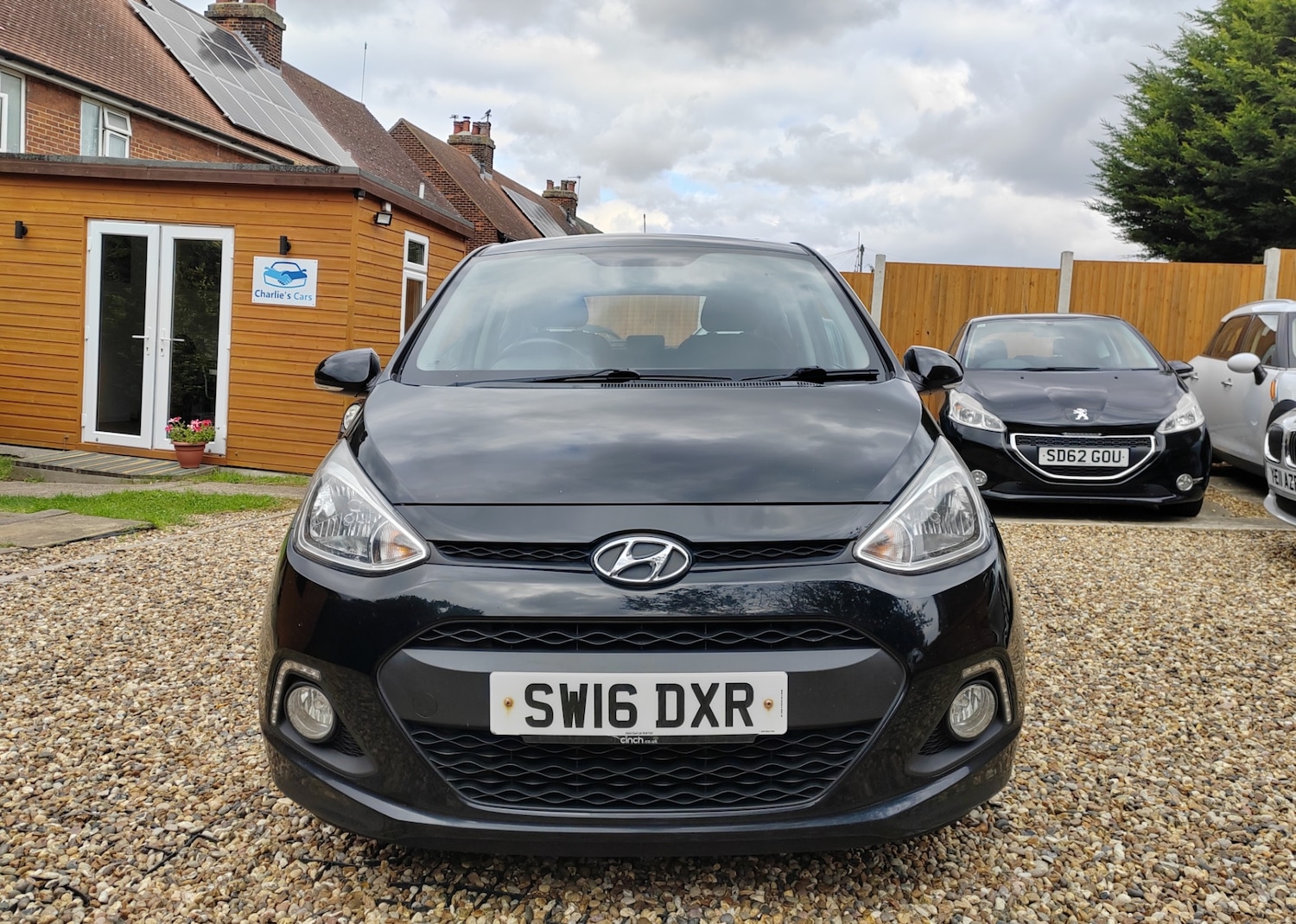 Used Hyundai i10 2016 for sale - 76088269: Photo 3