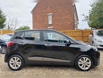 Used Hyundai i10 2016 for sale - 76088269: Photo 4