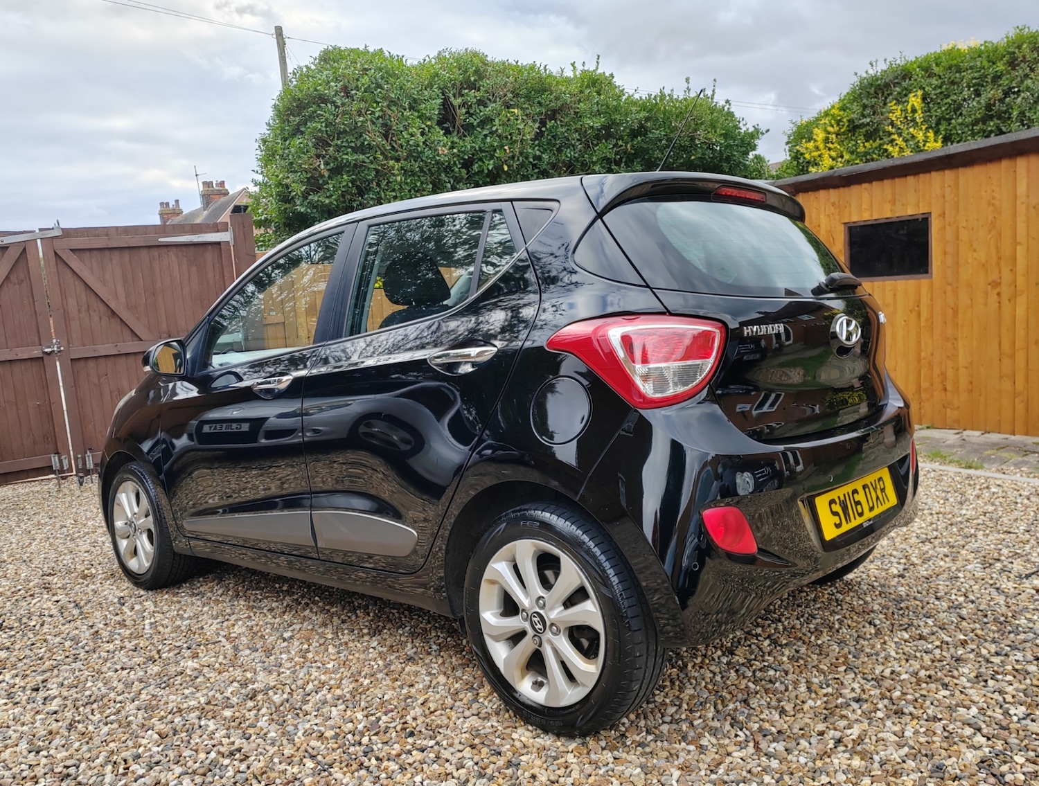 Used Hyundai i10 2016 for sale - 76088269: Photo 7
