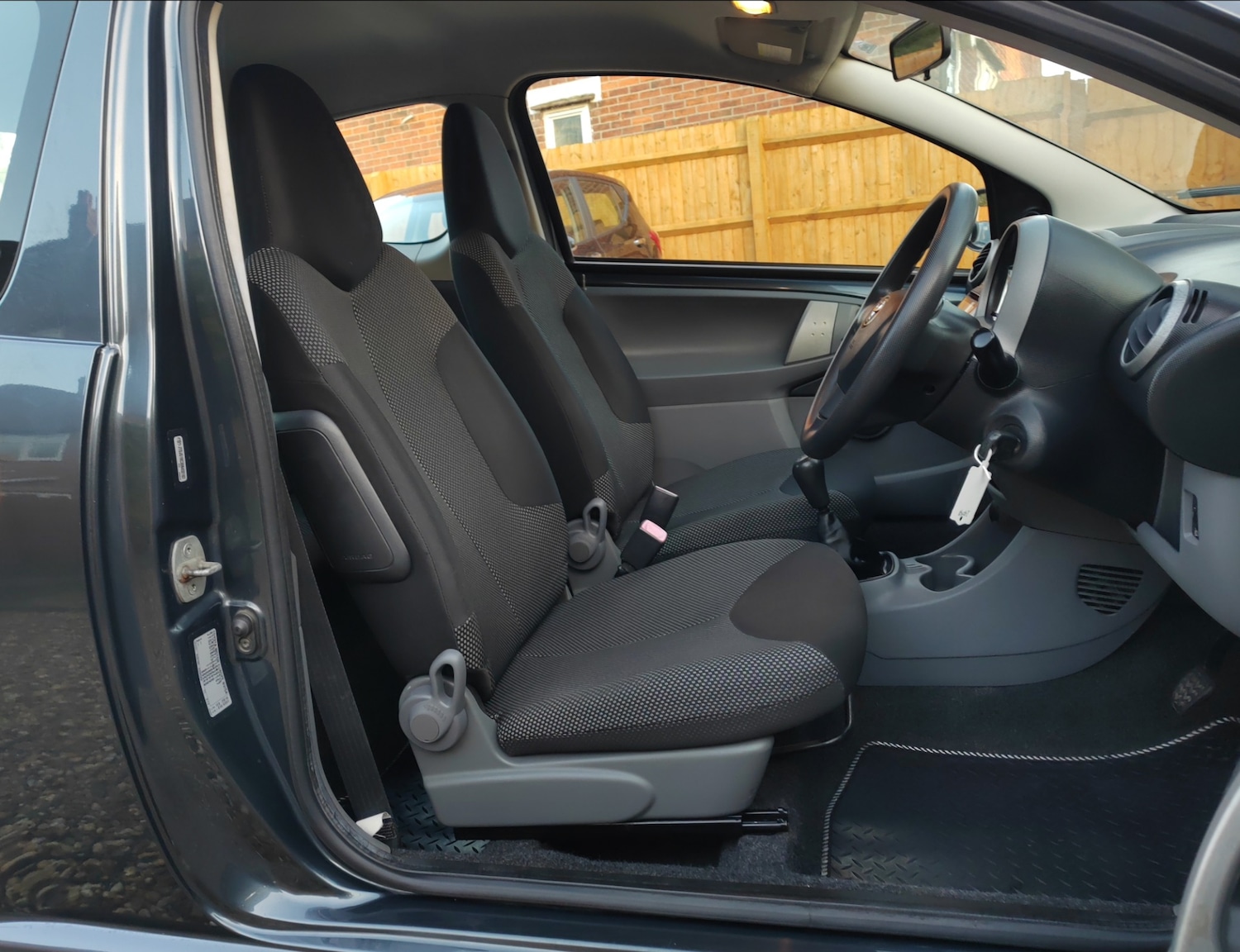 Used Toyota AYGO 2009 for sale - 76603718: Photo 11