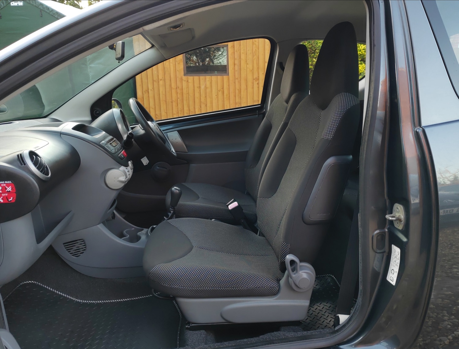 Used Toyota AYGO 2009 for sale - 76603718: Photo 12