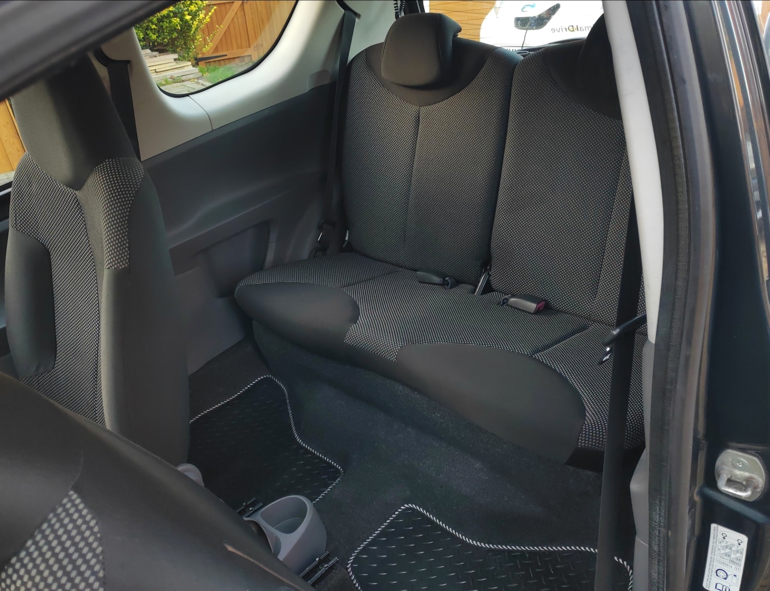 Used Toyota AYGO 2009 for sale - 76603718: Photo 14