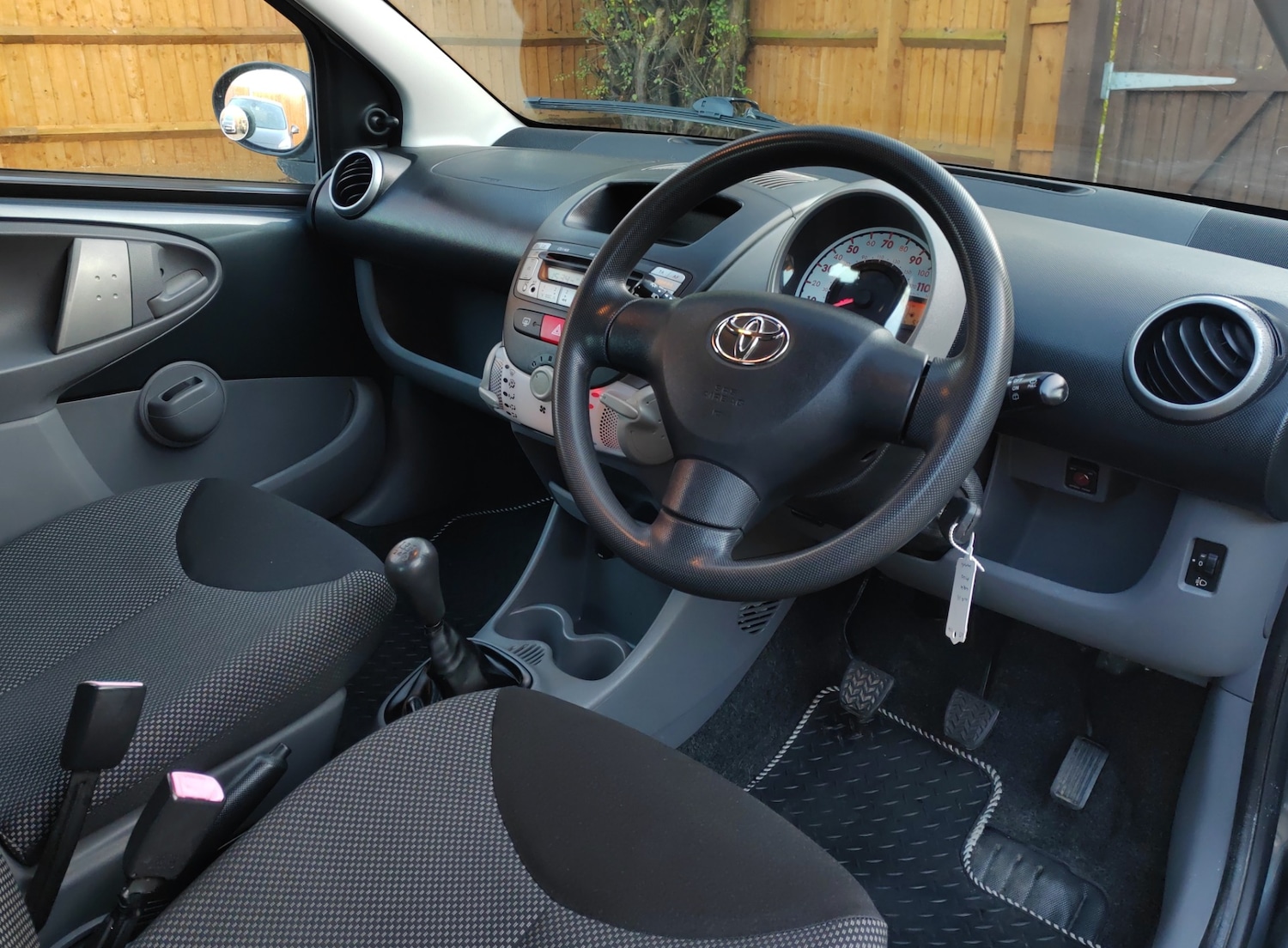 Used Toyota AYGO 2009 for sale - 76603718: Photo 15