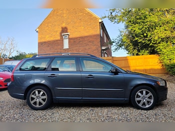 Used Volvo V50 2008 for sale - 78976619: Photo