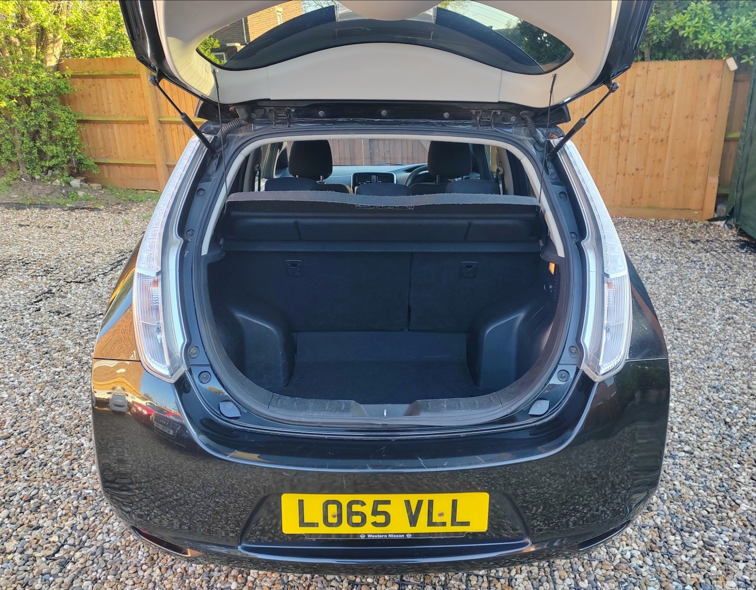 Used Nissan Leaf 2015 for sale - 78202159: Photo 9