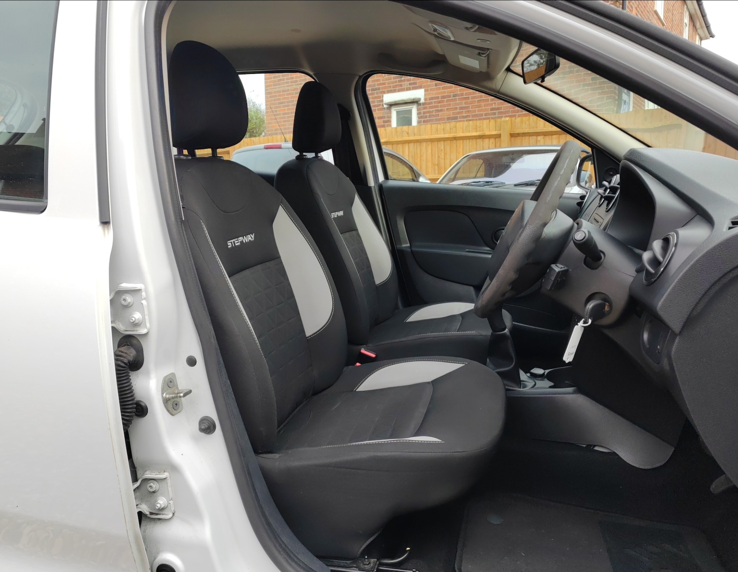 Used Dacia Sandero Stepway 2015 for sale - 77335688: Photo 10