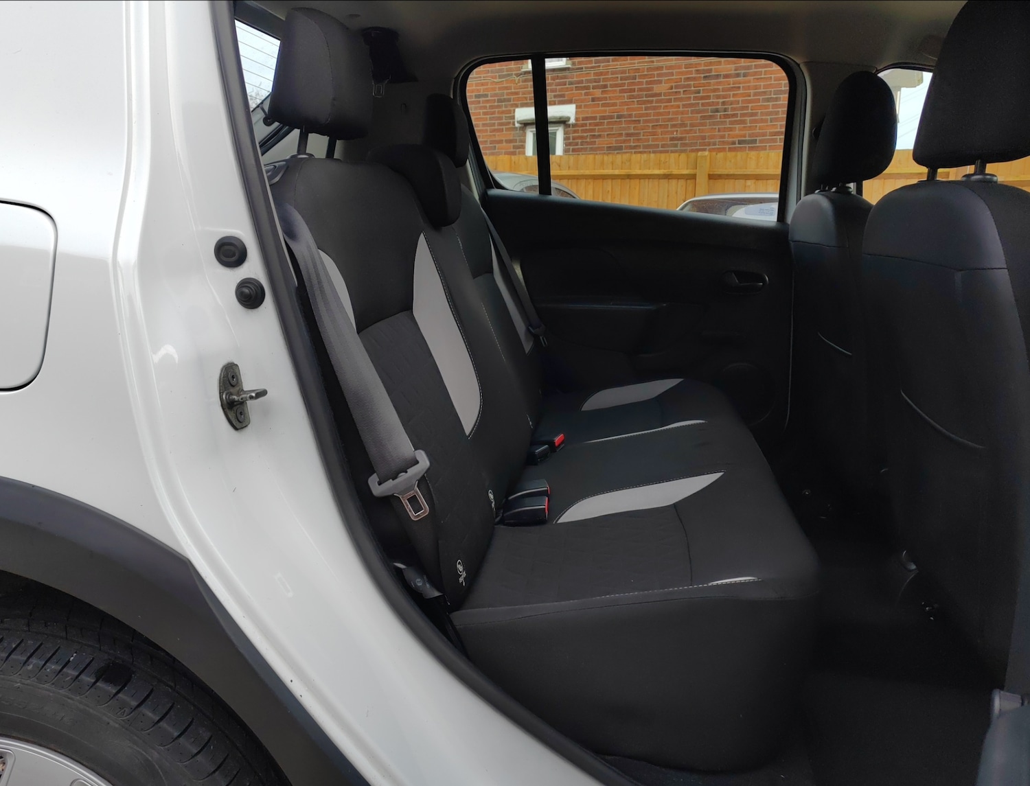 Used Dacia Sandero Stepway 2015 for sale - 77335688: Photo 12