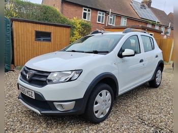 Used Dacia Sandero Stepway 2015 for sale - 77335688: Photo
