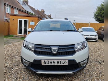Used Dacia Sandero Stepway 2015 for sale - 77335688: Photo
